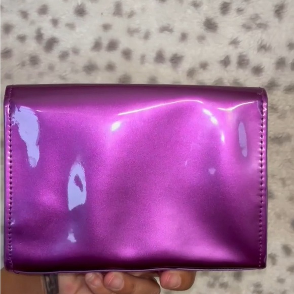 MARC JACOBS GLOSSY CLUTCH / COSMETIC BAG - Picture 8 of 8